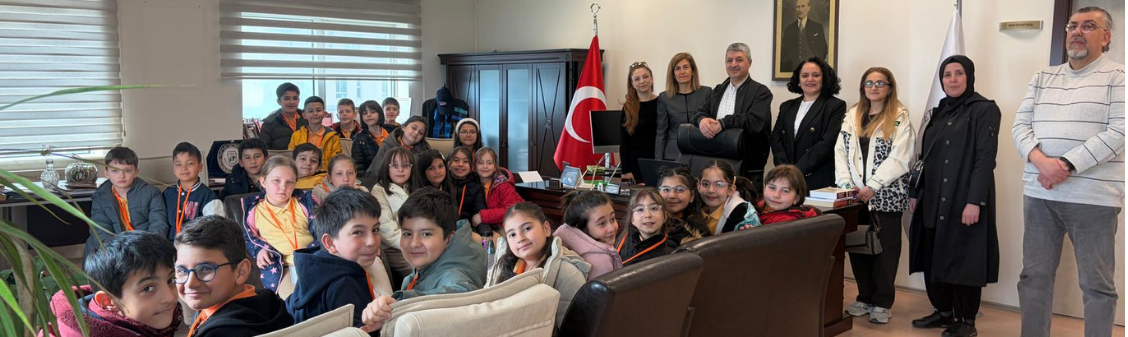  50. Yıl İzzet Baysal İlkokulu Öğrencilerinden Fakültemize 23 Nisan Ziyareti